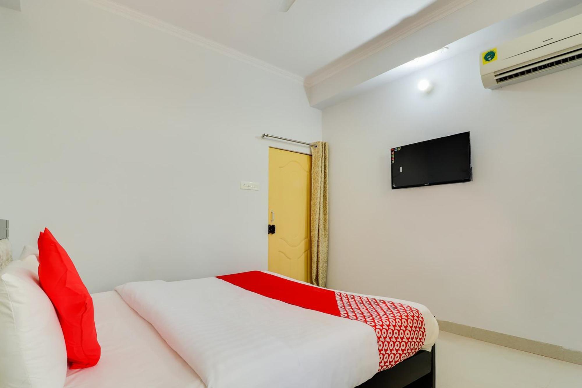 Hotel O Vgs Chinhat Luaran gambar