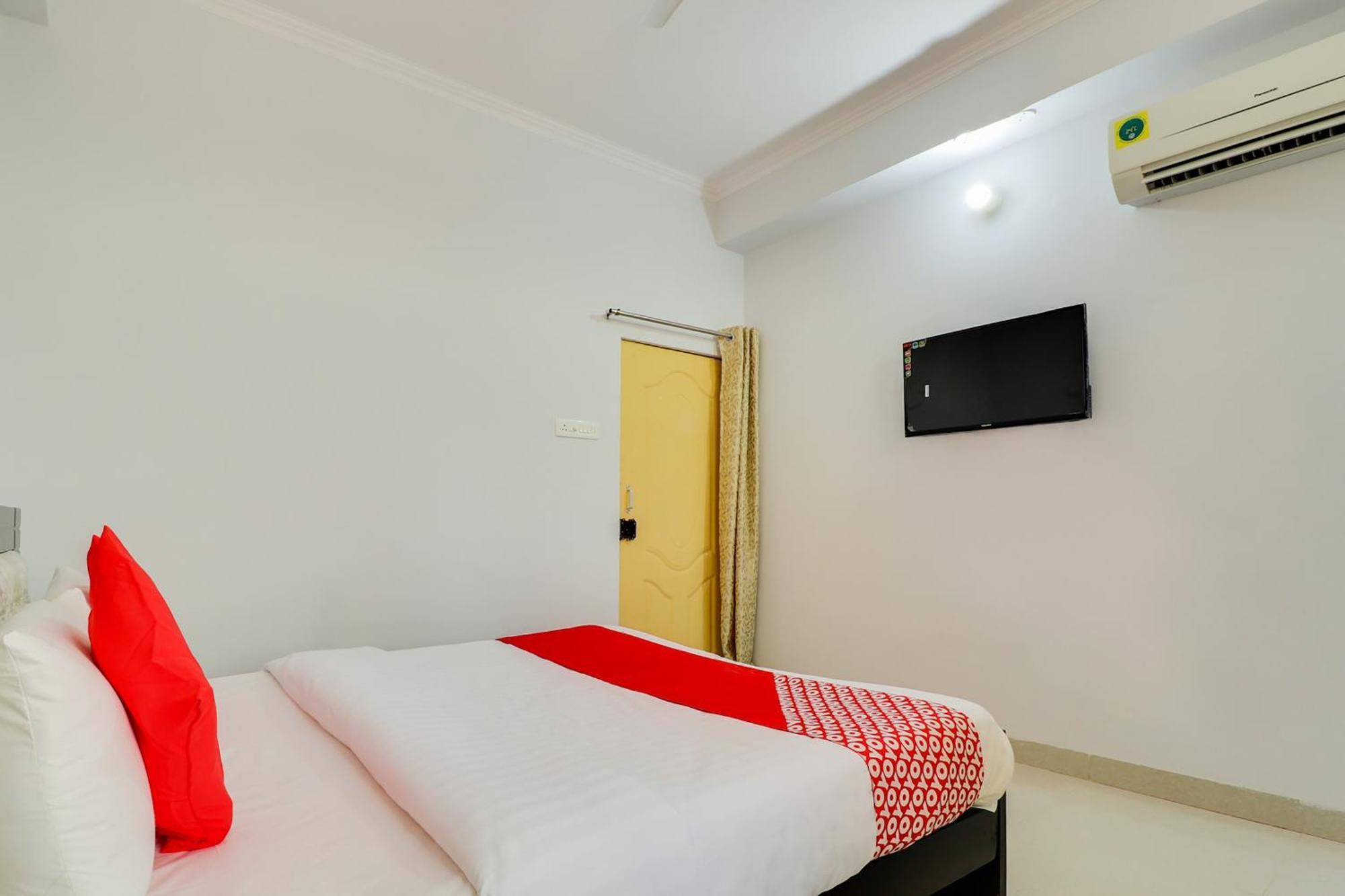Hotel O Vgs Chinhat Luaran gambar